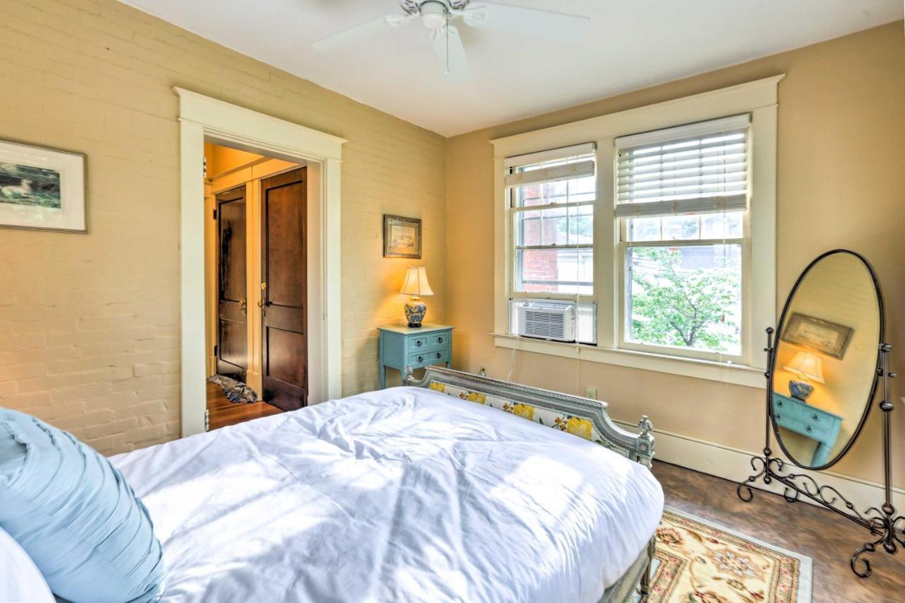 Lovely Apt, 1 Block To Downtown Danville Exterior photo